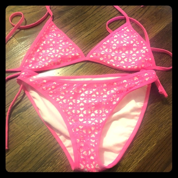 Size 10 bikini heart overlay 👙 💕👙💕 - Picture 1 of 2